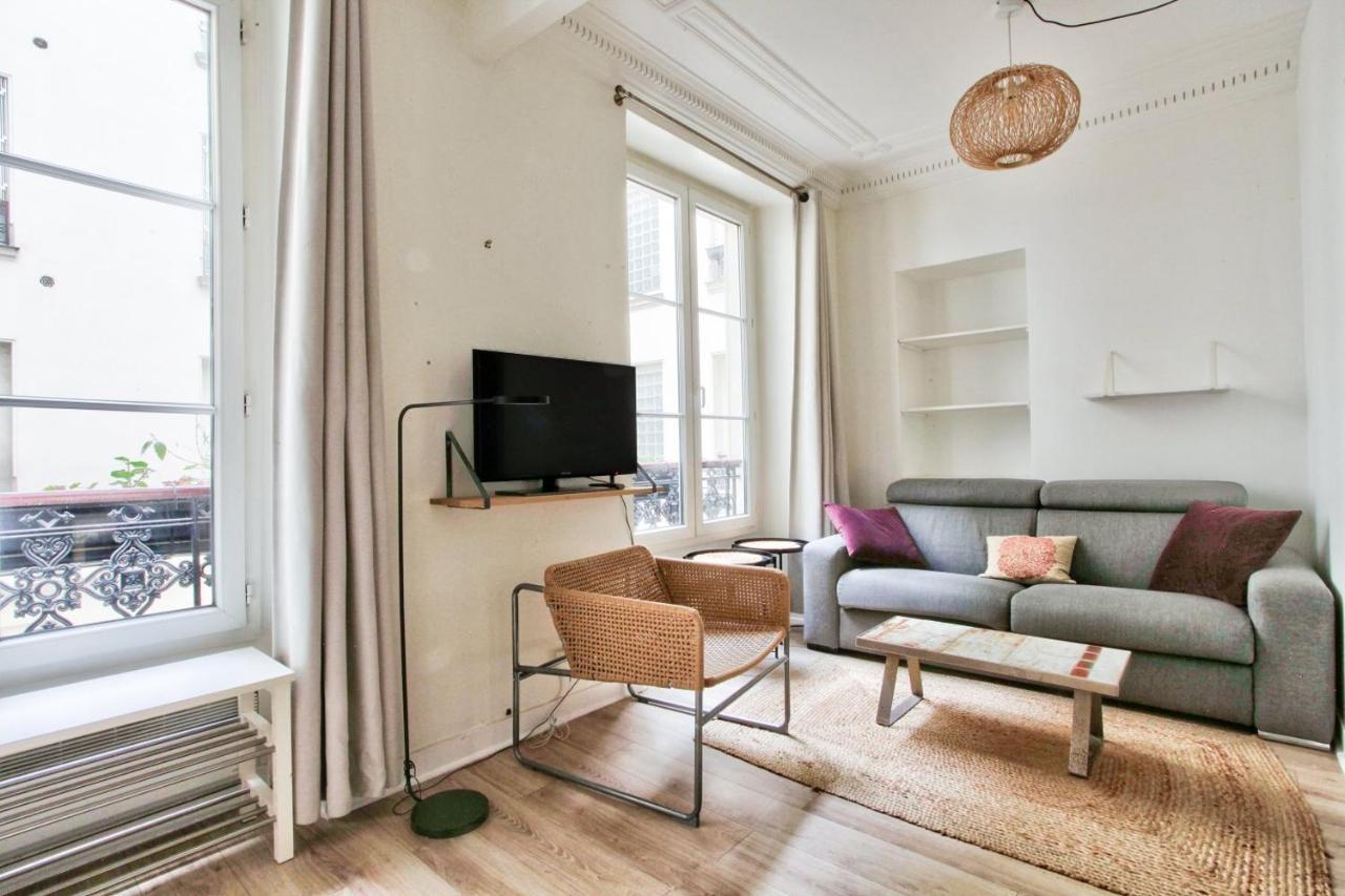Appartement Quartier Hotel De Ville Free Netflix Paris Exterior photo